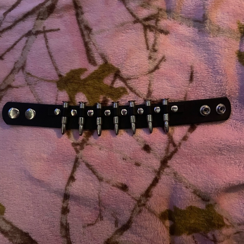 Bullet cuff